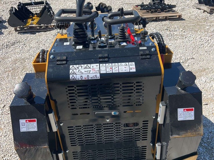 2026-cfg-industrial-kkt(a)27-mini-skid-steer-image-13