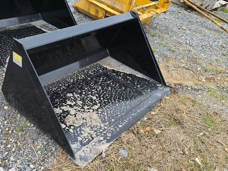 new-jmr-44"-mini-skidloader-bucket-image-4