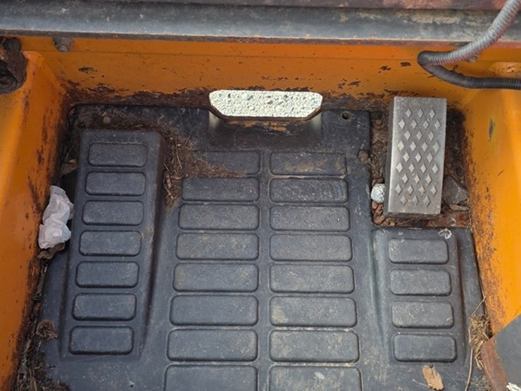 2011-case-sr200-image-38