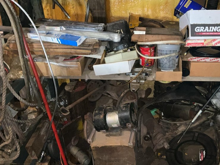 #264-•-cantilever-rack-and-contents-image-6