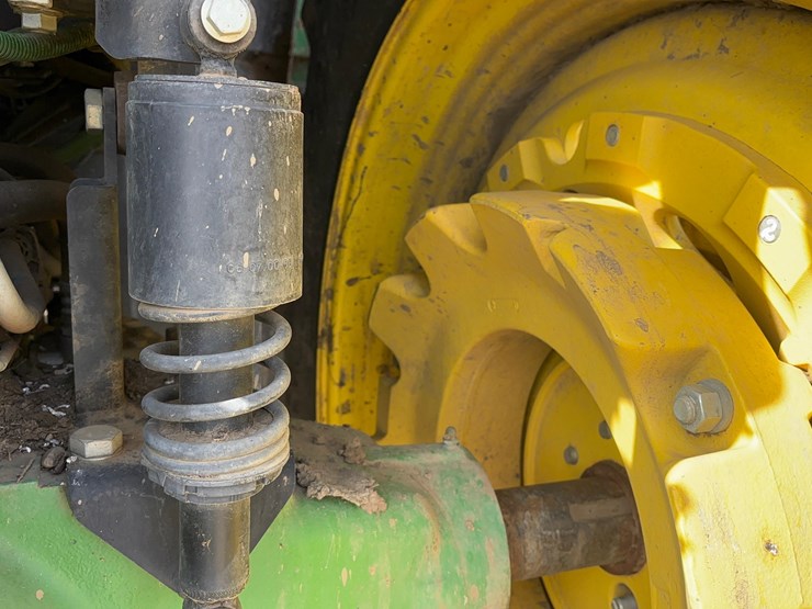2019-john-deere-6175m-image-9