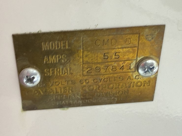 coca-cola-cmd-d-top-open-chest-style-vintage-cooler-image-10