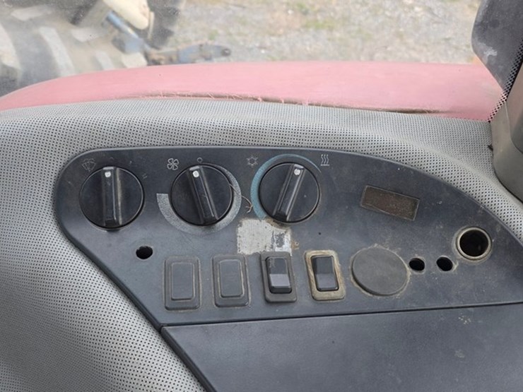case-ih-mx220-image-53