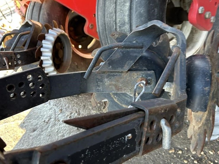 2009-white-8516-image-45