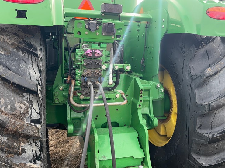 2013-john-deere-9560r-image-25