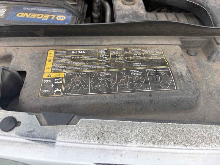 2011-ford-e350-image-9