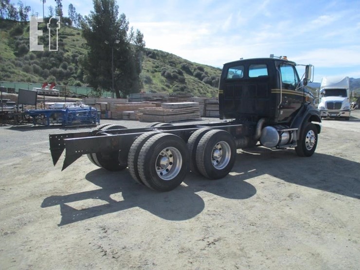 2008-sterling-l9500-image-3