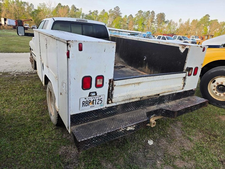 1999-dodge-ram-3500-image-2