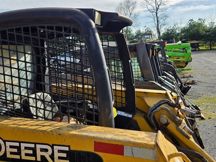 john-deere-270-image-10