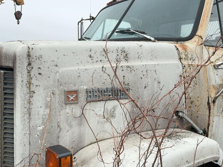 1984-gmc-9500-image-12