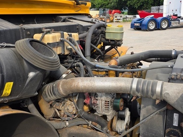 2008-caterpillar-c7-image-41