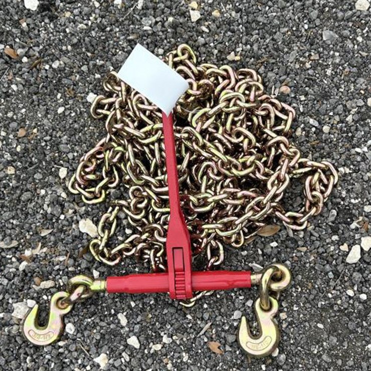 #69 • (2) 3/8" 20' Chains & (1) 9,200 lb Boomer