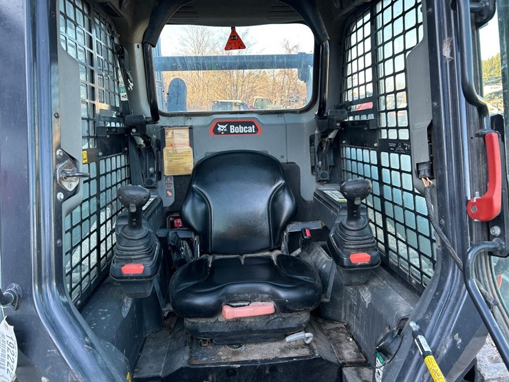 2021-bobcat-t76-image-19