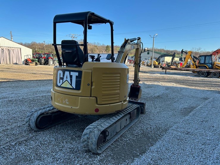 2018-caterpillar-303-image-11
