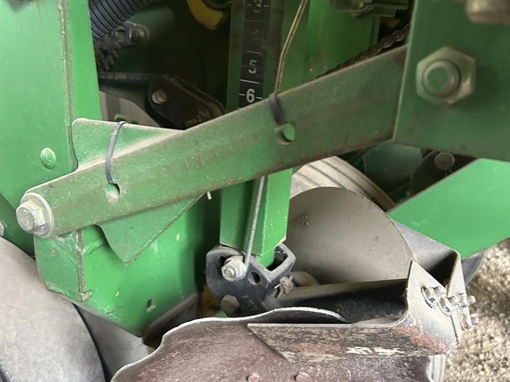 1998-john-deere-1750-image-30