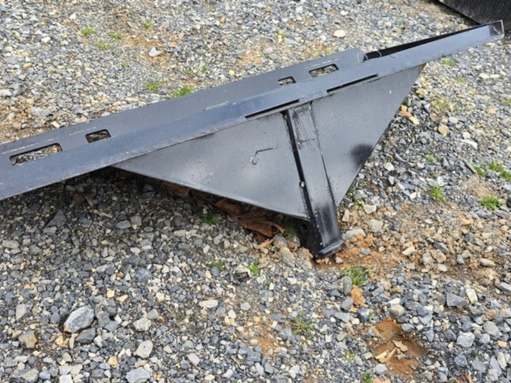 new-kivel-skidlaoder-hitch-image-2