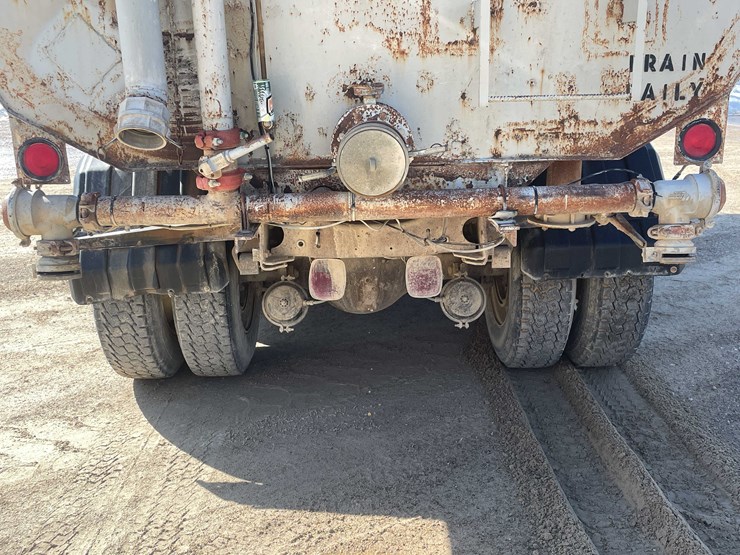 1987-ford-ltl9000-image-49