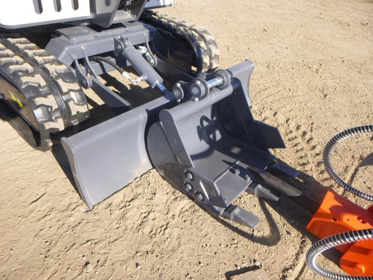 bttl-et15h-6-hydraulic-excavator-image-16