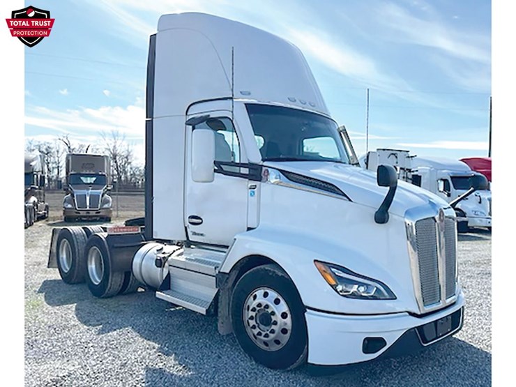 2024-kenworth-t680-image-1