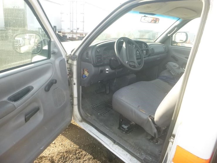 2002-dodge-ram-2500-image-8