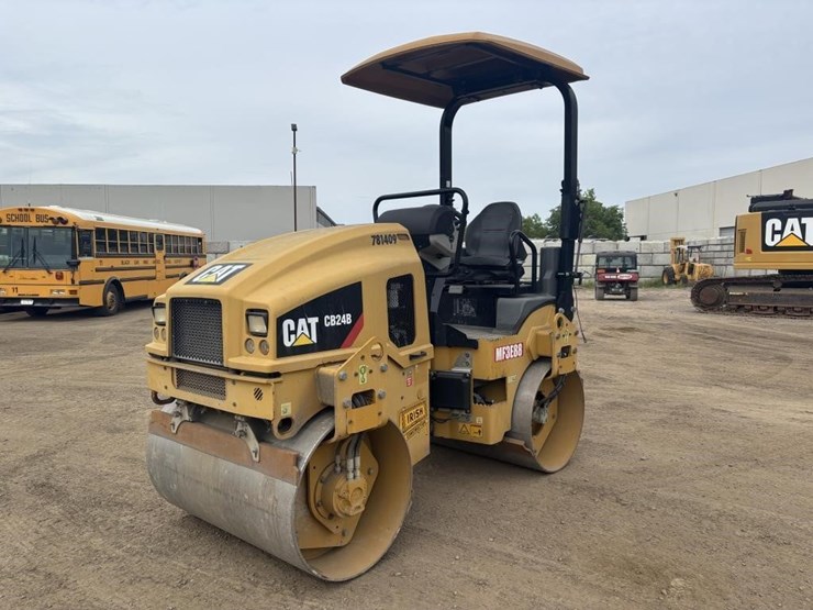 2002-caterpillar-cb24b-image-1