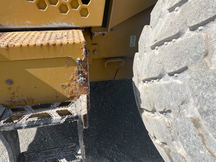 caterpillar-982m-image-25