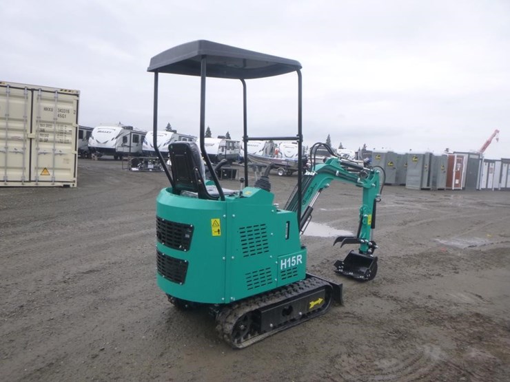 2025-agt-h15r-hydraulic-excavator-image-3