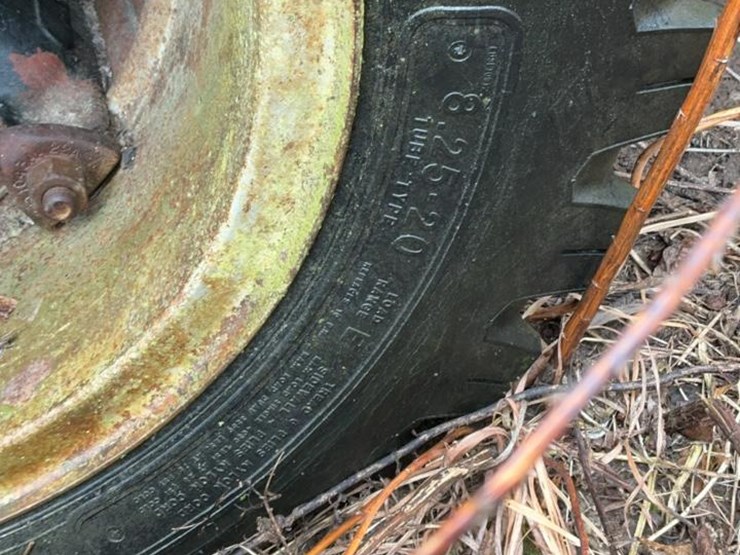 #301-•-1980-ford-k604-flatbed-truck-image-43