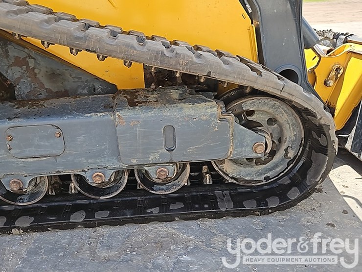 2023-deere-325g-image-10