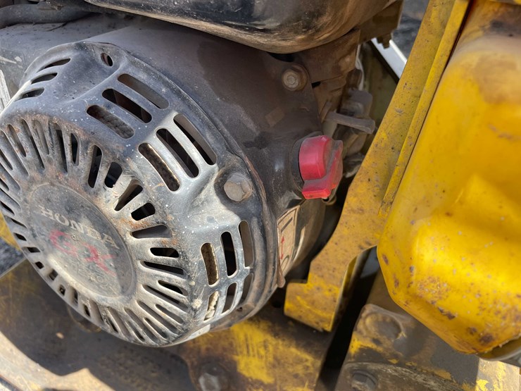 #5689-•-wacker-vp1135-plate-compactor-image-17