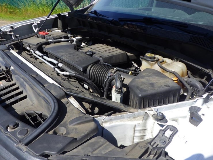 2022-chevrolet-1500-image-8