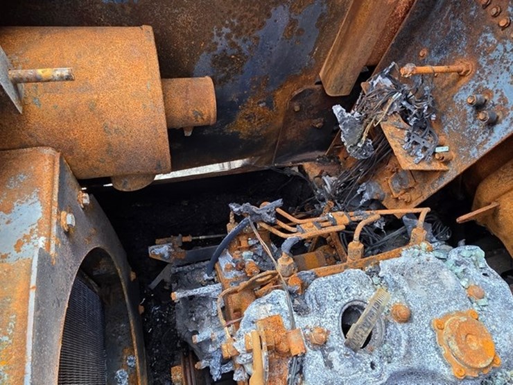 new-holland-ls140-image-34