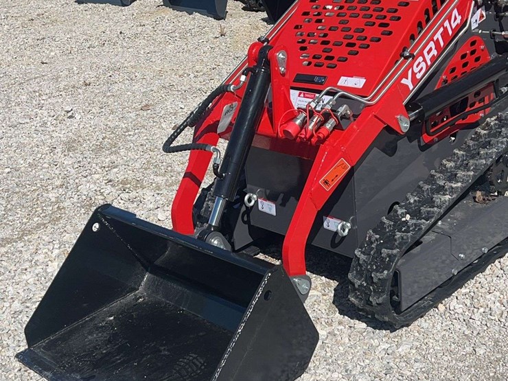 2026-agt-ysrt14-mini-skid-steer-image-9