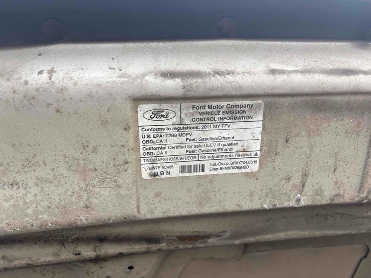 2011-ford-e350-image-8