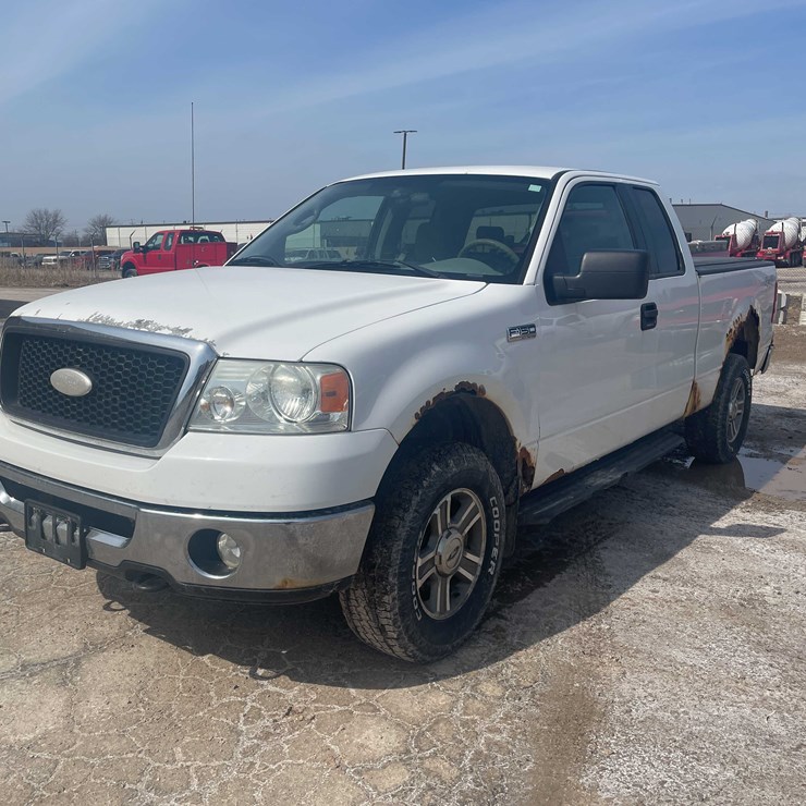 #5676 • 2007 F150 4x4 Extended Cab (Has WI Title)