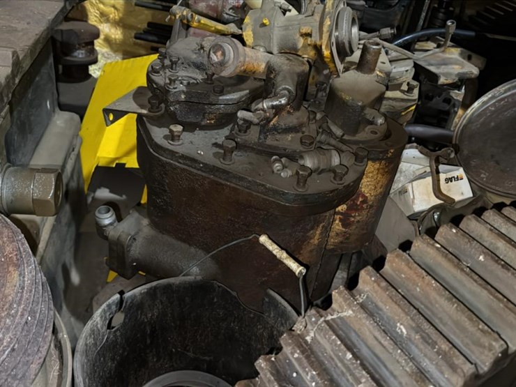 #262-•-engine-parts-image-10