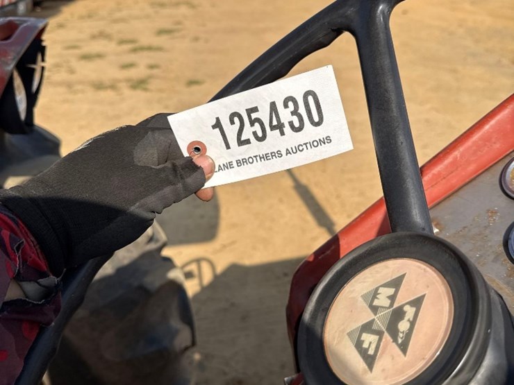 massey-ferguson-165-image-16