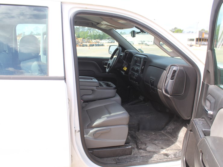 2015-chevrolet-1500-image-15