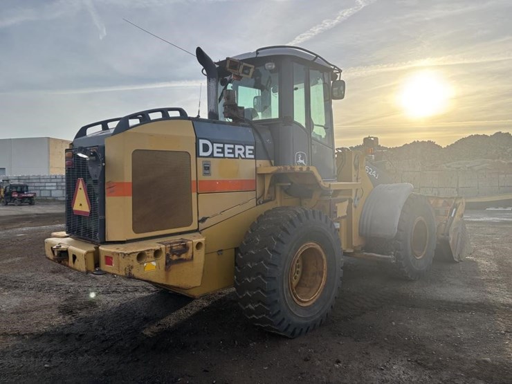 2005-deere-624j-image-3