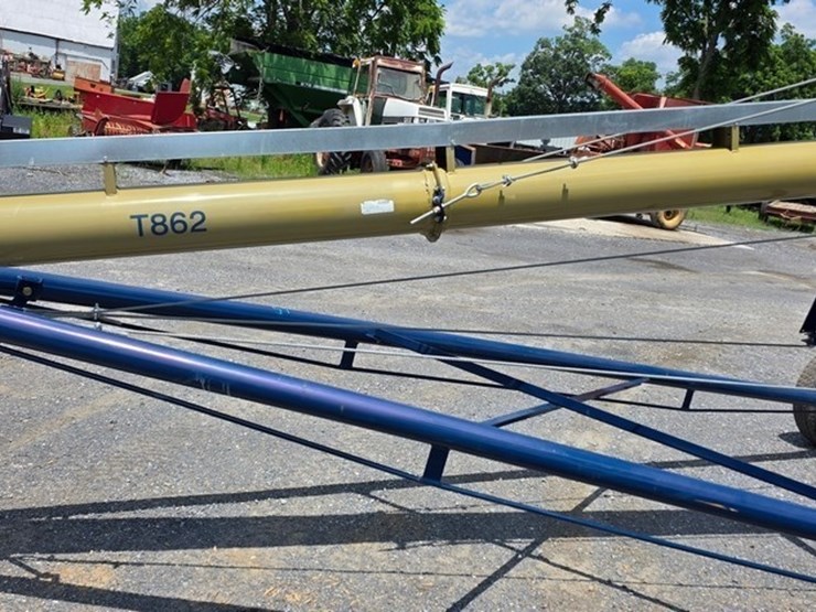 new-harvest-t862-8"x62'-transport-auger-image-14