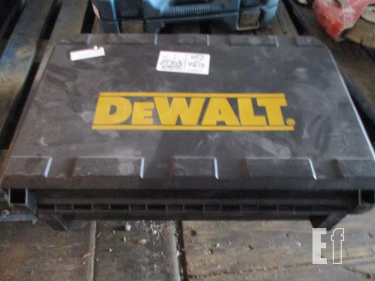 dewalt-xr-20-volt-cordless-rotary-hammer-image-1