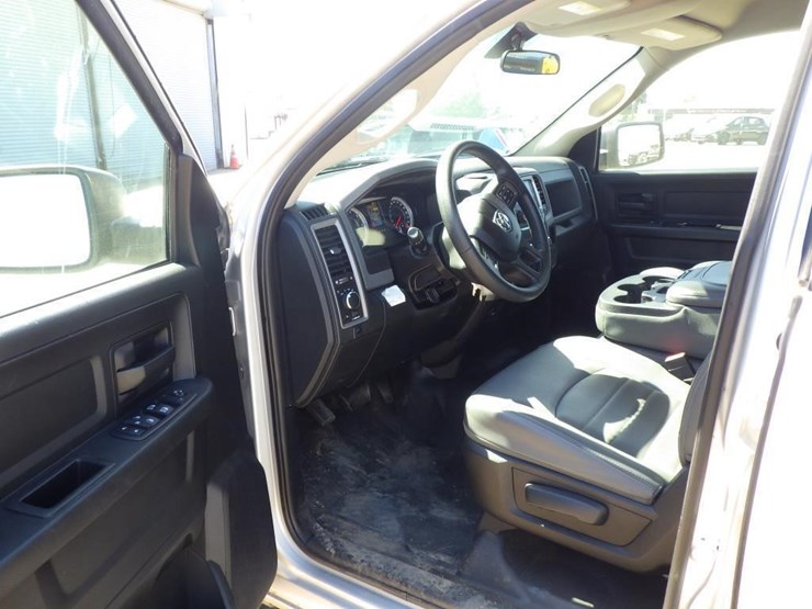 2017-dodge-1500-image-5