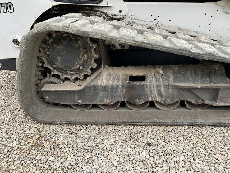 2020-bobcat-t770-image-13