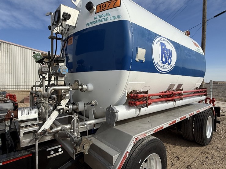 2011-cs&p-180k-scfh-10k-wp-nitrogen-pumper-mtd-on-2011-loadcraft-t/a-trailer-image-6