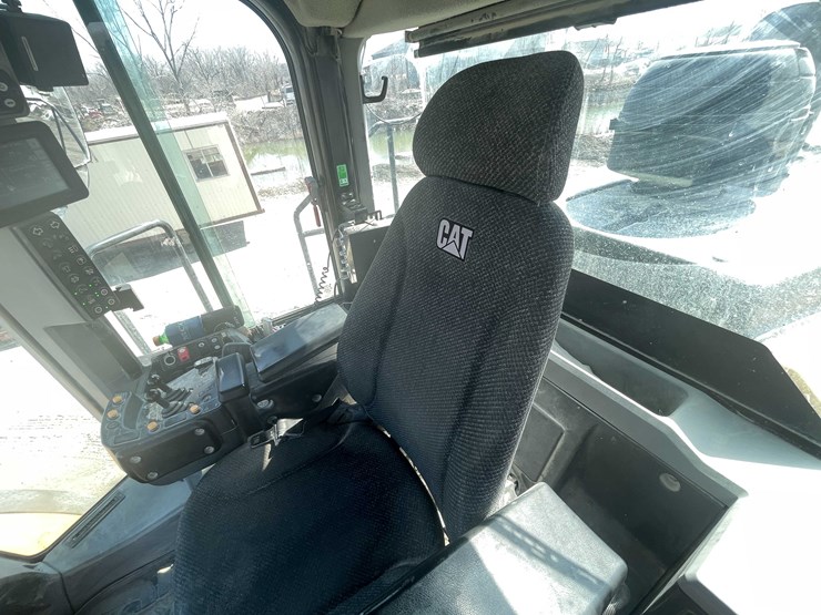 caterpillar-982m-image-83