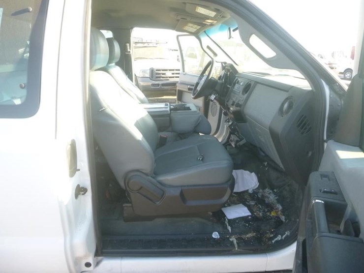 2016-ford-f350-image-13