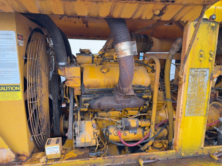 ingersoll-rand-xl750-tow-behind-air-compressor-image-11