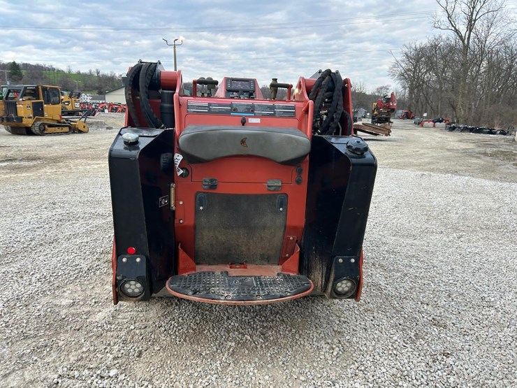 2021-ditch-witch-sk3000-image-3