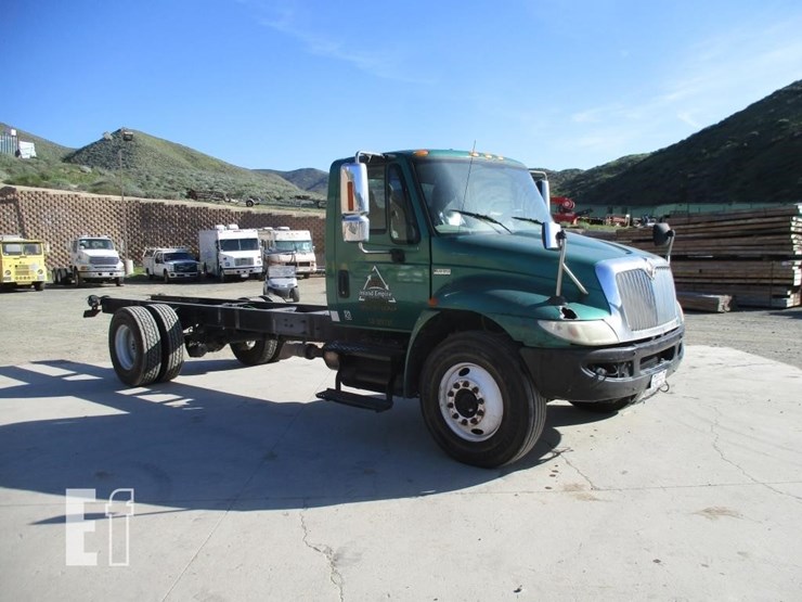 2013-international-durastar-4300-image-2