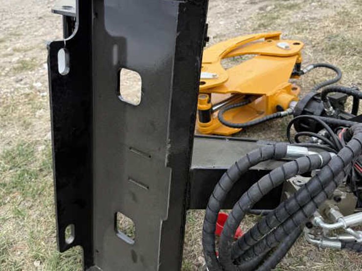 #185-•-mini-skid-steer-rotating-gripper-image-5